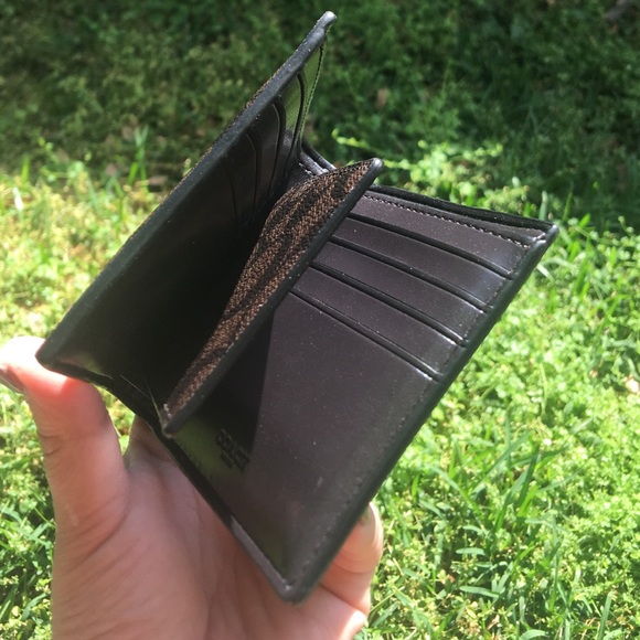 Coach Men’s Wallet - Picture 7 of 7